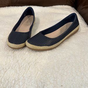 Clarks Danelly Adira Slip on Leather Flats in Navy